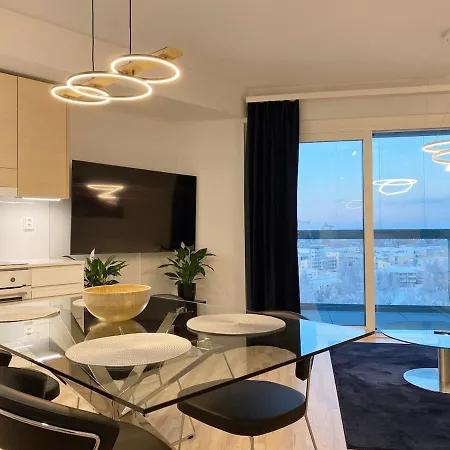New Sky High Lr, 1br, 1ba, Sauna, Gbalcony, 49m2, 13krs Apartmán